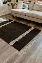 Load image into Gallery viewer, Aire Rug