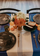 Load image into Gallery viewer, Agua Tablecloth