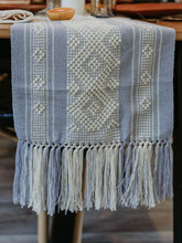 Load image into Gallery viewer, Aire 2.0 Table Runner