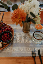 Load image into Gallery viewer, Aire 2.0 Table Runner