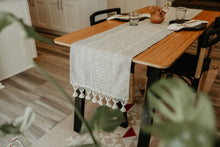 Load image into Gallery viewer, Gema Table Runner