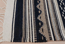 Load image into Gallery viewer, Dotted Line Rug