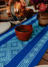 Load image into Gallery viewer, Agua 2.0 Table Runner