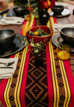 Load image into Gallery viewer, Fuego Table Runner
