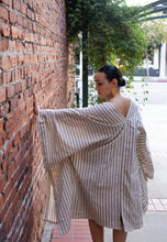 Load image into Gallery viewer, Pino Robe